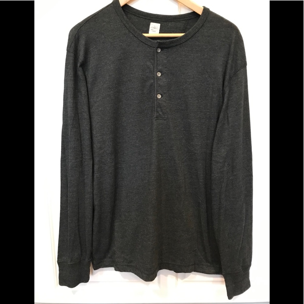 🔥JCrew grey heather long sleeve Henley